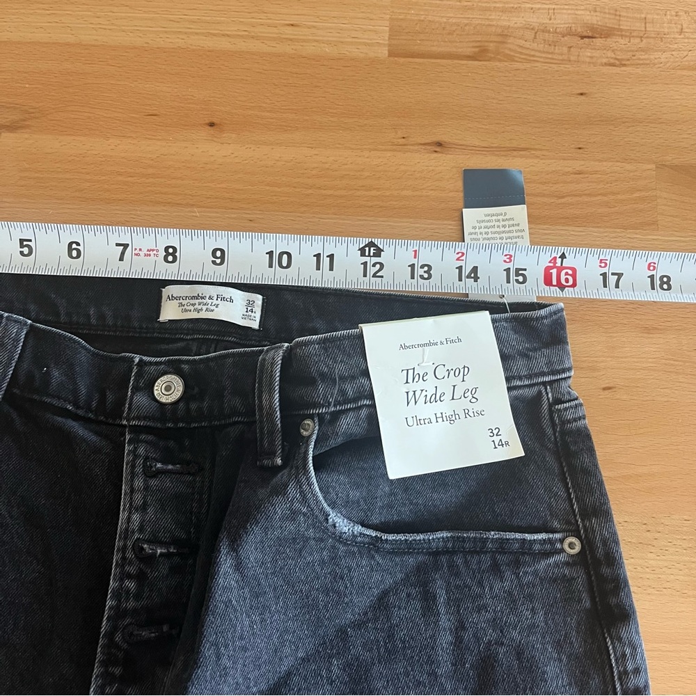 Abercrombie & Fitch Crop Wide Leg Ultra High Rise Jeans Black 32/14R - Picture 7 of 9